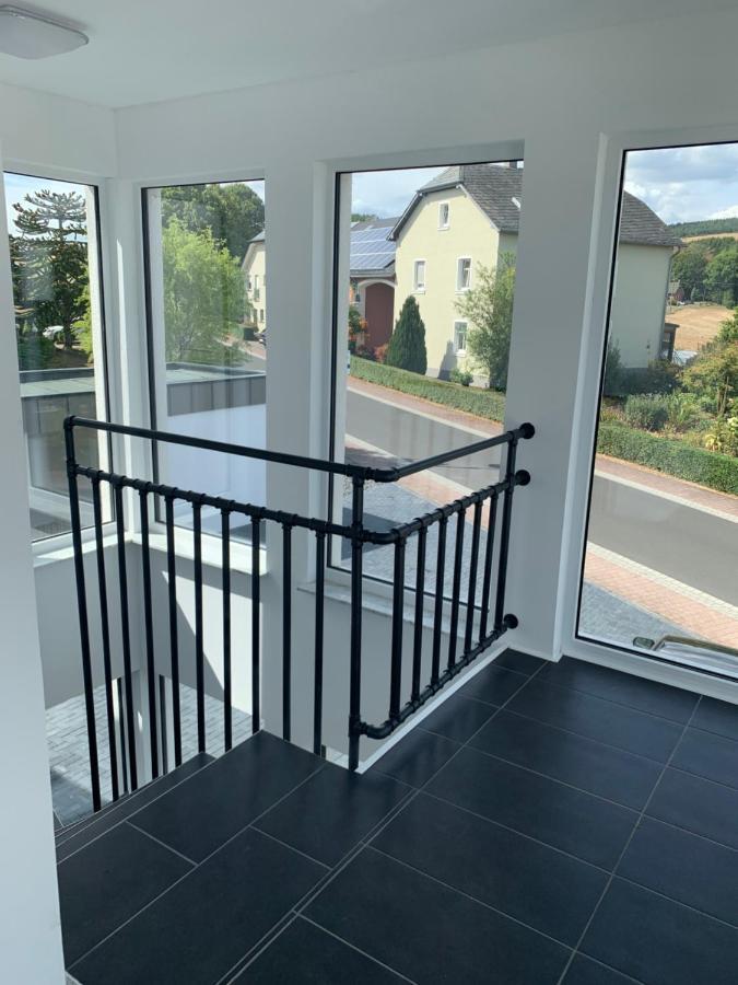 Eifel24, Neues Und Barrierefreies Appartement Mit Terrasse Schwirzheim Екстер'єр фото
